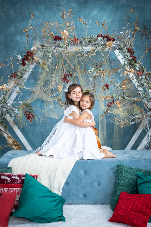 Foto de Navidad de 2 niñas por Karla Cordero Photography